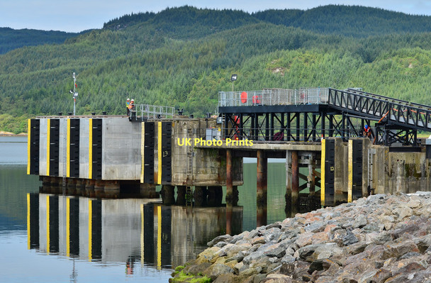 Photo 6"x4" Pier at Kennacraig Whitehouse\/NR8161 c2011