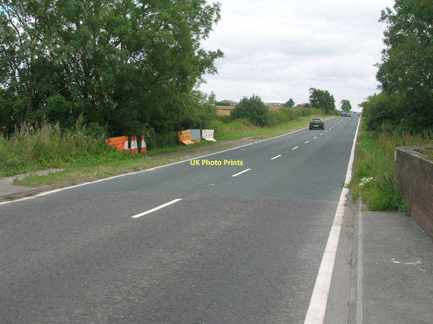 Photo 6"x4" A18 towards Grimsby Wrawby c2011