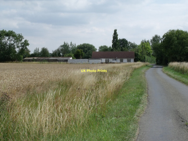 Photo 6"x4" Dale Cot Farm and Mill Lane Bransby c2011