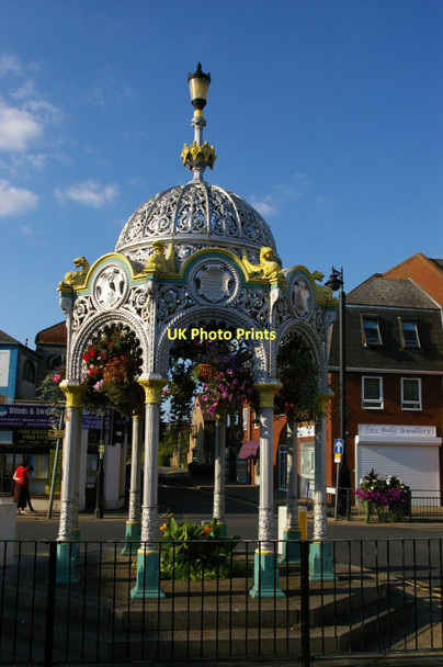 Photo 6"x4" March: coronation fountain March\/TL4196 c2011