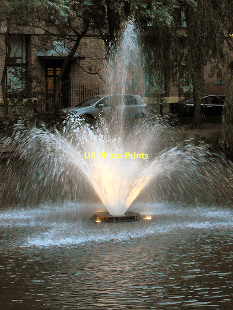 Photo 6"x4" Bridgewater Canal Fountain Manchester c2011