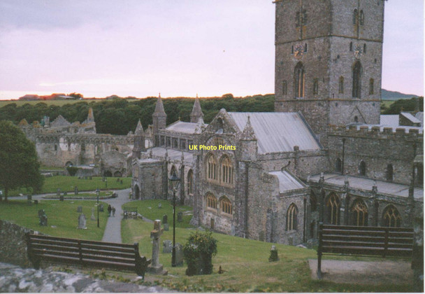 Photo 6"x4" St Davids Cathedral St David's\/Tyddewi c2005