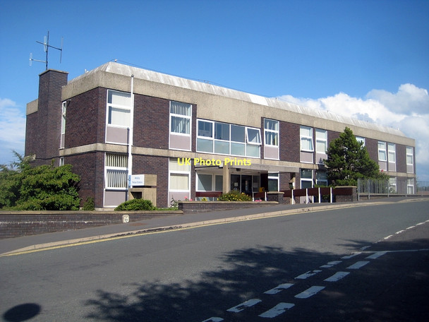 Photo 6"x4" Whitby Police Station Whitby\/NZ8910 c2011