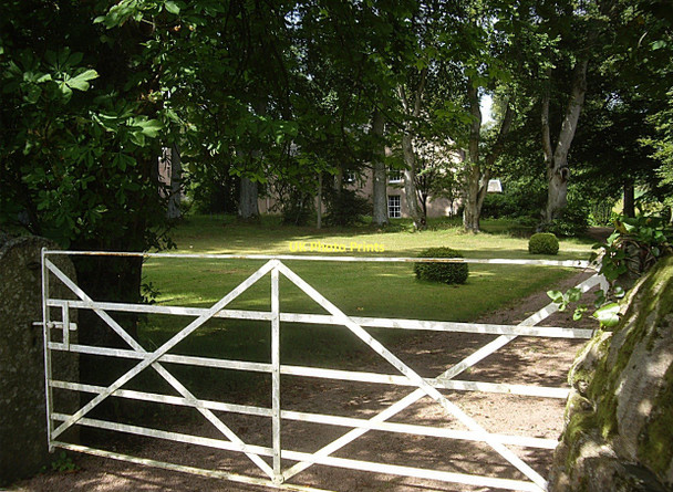 Photo 6"x4" Access to the garden of Leochel-Cushnie House Leochel-Cushnie c2011