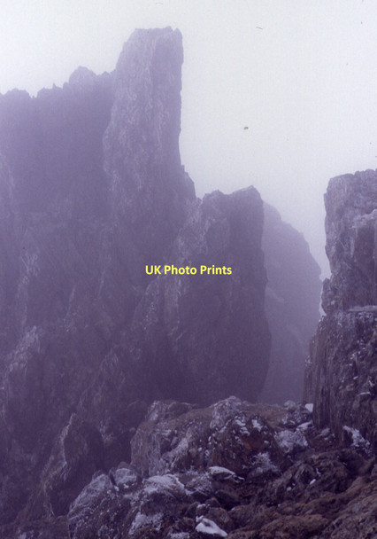 Photo 6"x4" Amongst the Pinnacles Gwastadnant c1995