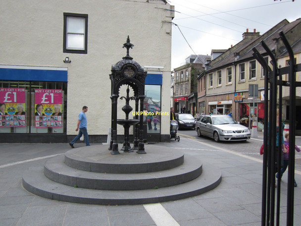 Photo 6"x4" Queen Victoria's Fountain Stranraer c2011