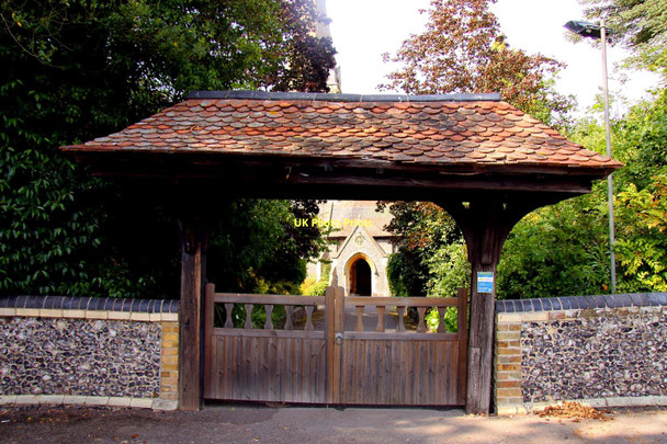 Photo 6"x4" St Bartholomew's Church lychgate Arborfield c2011