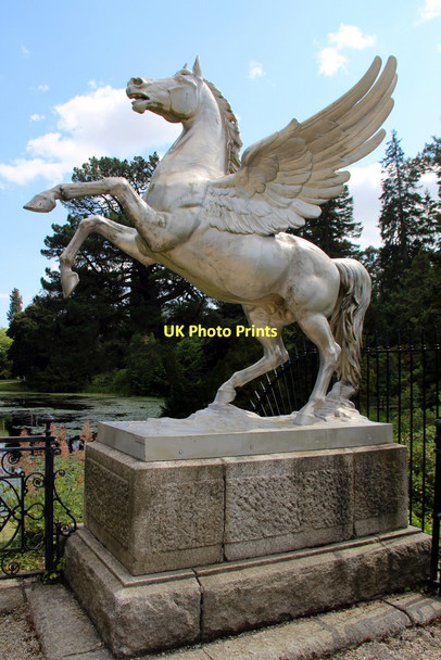 Photo 6"x4" Statue, Powerscourt, County Wicklow, Ireland Enniskerry c2011 P1