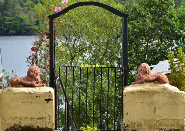 Photo 6"x4" Gate guardians Lochawe c2011