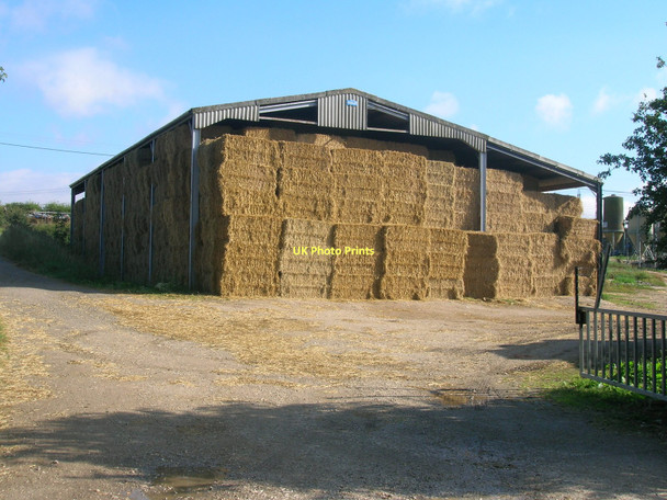 Photo 6"x4" Barn, Burnham Burnham\/TA0517 c2011
