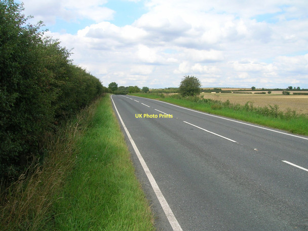 Photo 6"x4" B1211 heading north Croxton\/TA0912 c2011