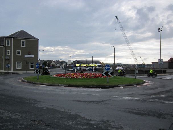 Photo 6"x4" Port Rodie Roundabout Stranraer c2011