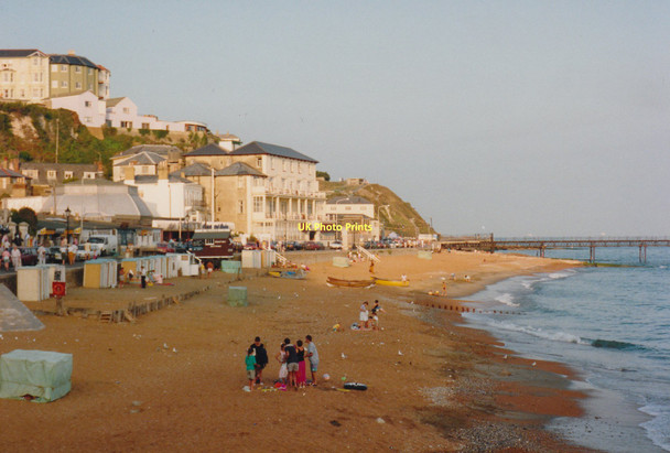 Photo 6"x4" Ventnor Bay beach in 1990 Ventnor c1990