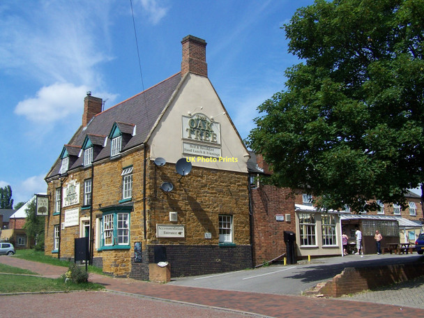 Photo 6"x4" The Oak Tree, Desborough Desborough c2011