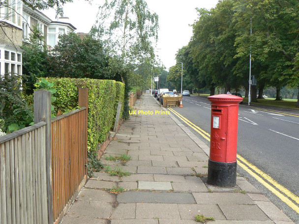 Photo 6"x4" Park Ave South postbox (ref. NN3 113) Northampton\/SP7561 c2011