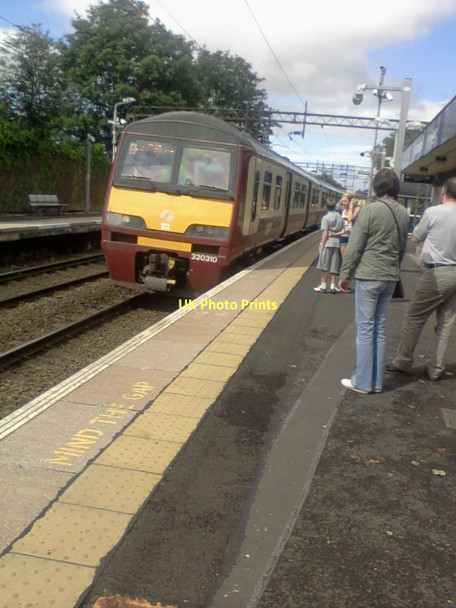 Photo 6"x4" Drumchapel railway station, looking WNW Bearsden c2011