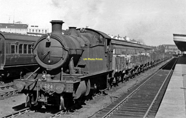 Photo 6"x4" Down freight passing through Cardiff General station Cardiff\/Caerdydd c1950