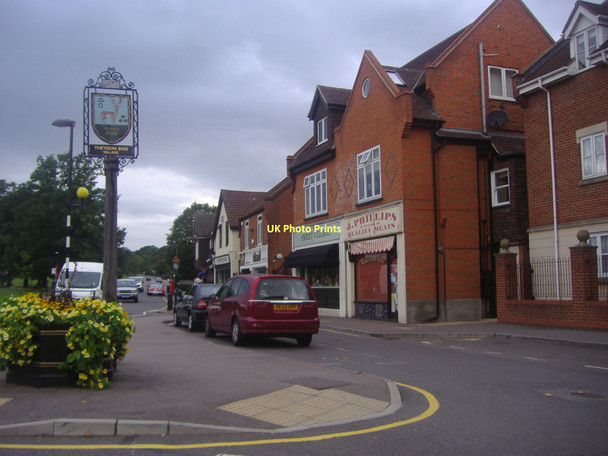 Photo 6"x4" Theydon Bois centre Theydon Bois c2011
