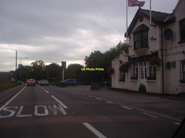 Photo 6"x4" The Woodbine Inn on Woodridden Hill Upshire c2011
