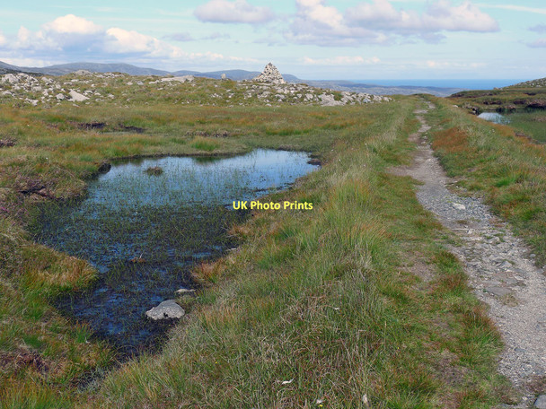 Photo 6"x4" Cairn at the head of the pass over to Loch Trollamarig Ceann a' Gh\u00e0raidh c2011