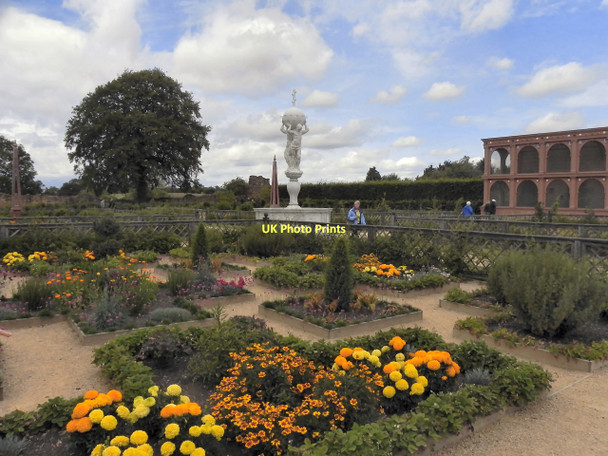 Photo 6"x4" The Elizabethan Gardens, Kenilworth Castle Kenilworth c2011