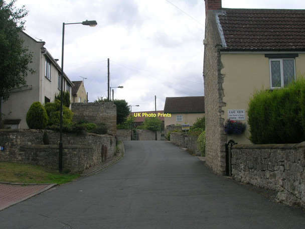 Photo 6"x4" High Street, Wadworth Wadworth c2011