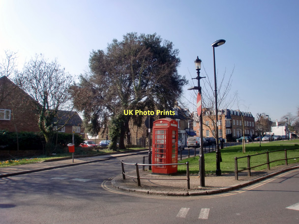 Photo 6"x4" Winchmore Hill Green, London N21 Southgate\/TQ3094 c2011 P1