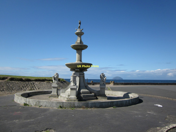 Photo 6"x4" Shore Fountain Girvan c2011