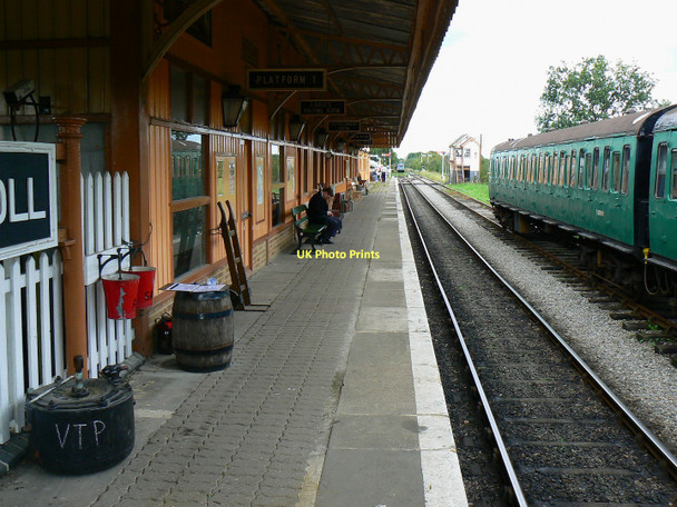Photo 6"x4" Hayes Knoll Station, Swindon and Cricklade Railway Hayes Knoll c2011