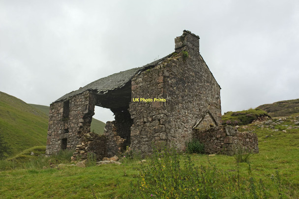 Photo 6"x4" Glenlochsie Lodge decaying Glenlochsie Lodge c2011