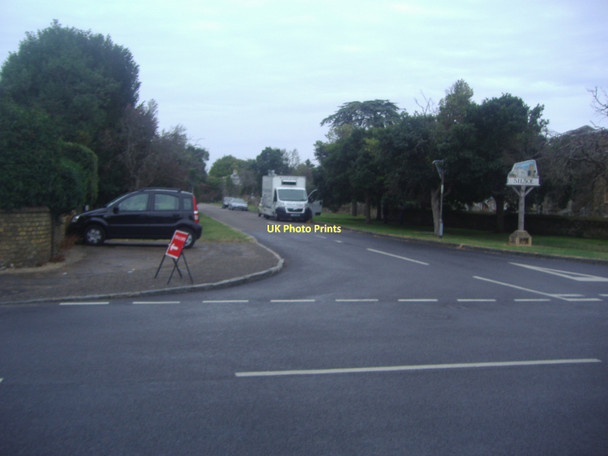 Photo 6"x4" Junction of High Street and Park Avenue, Silsoe Silsoe c2011
