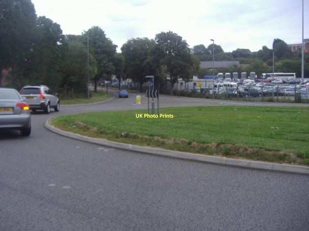 Photo 6"x4" Roundabout on Vauxhall Way, Luton Luton\/TL0921 c2011