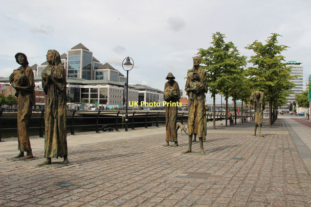 Photo 6"x4" Famine Memorial, Custom House Quay, Dublin, Ireland Dublin\/O1534 c2011