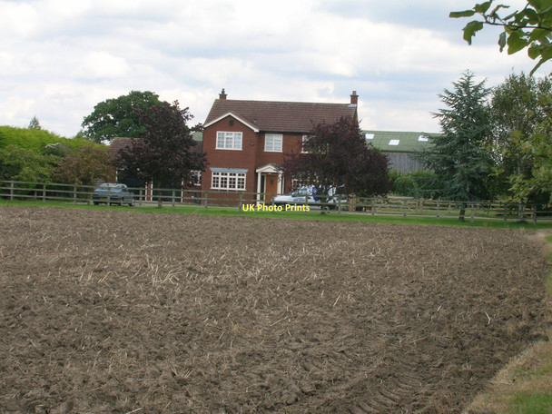 Photo 6"x4" Low Well Farm Wheldrake c2011