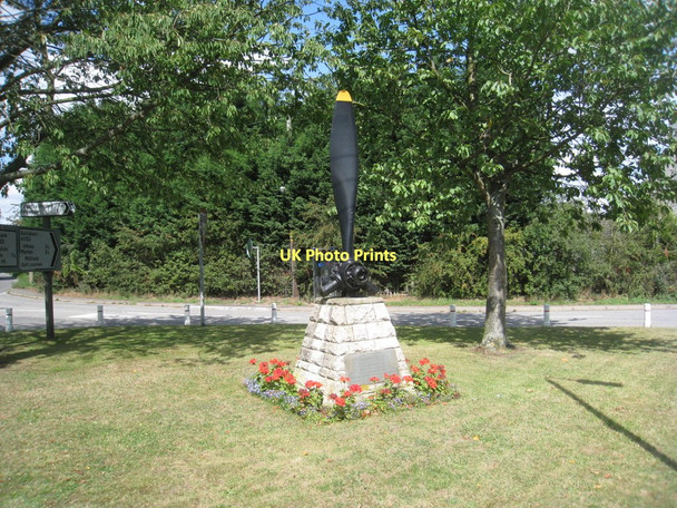 Photo 6"x4" Aircrew memorial Fenton\/SK8476 c2011