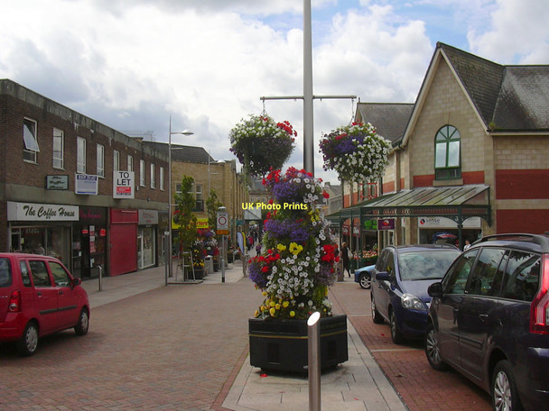 Photo 6"x4" Floral Display, Broadway, Accrington Accrington c2011