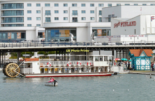 Photo 6"x4" Southport Belle at Funland Southport c2011