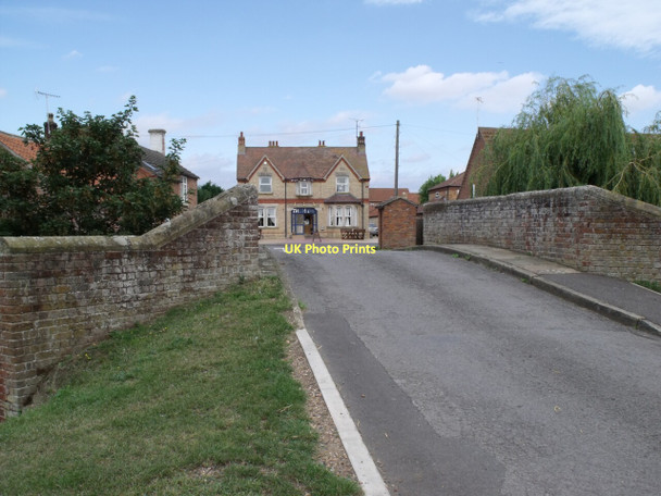 Photo 6"x4" Road crossing Town Bridge over the Kyme Eau South Kyme c2011