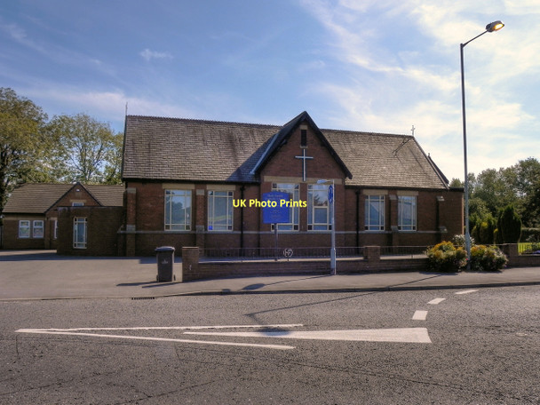 Photo 6"x4" Holy Family Catholic Church, Freckleton & Warton Freckleton c2011 P1