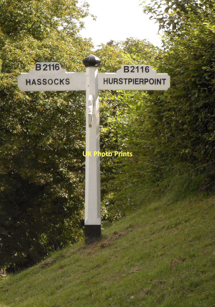 Photo 6"x4" Typical direction sign board, Hassocks Hassocks\/TQ3015 c2011