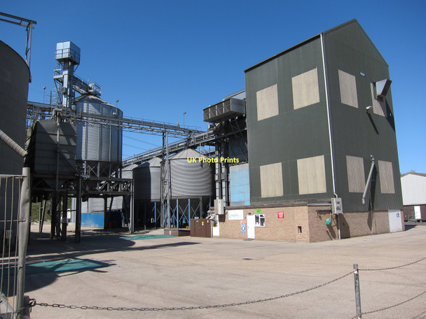 Photo 6"x4" Camgrain Linton facility Linton\/TL5646 c2011 P1