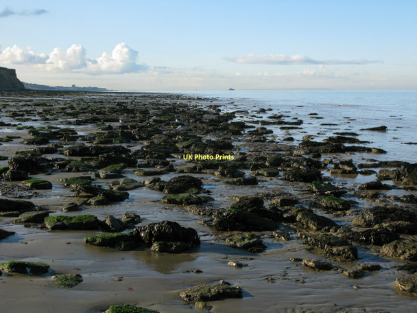 Photo 6"x4" View along the coast towards Herne Bay Reculver c2010