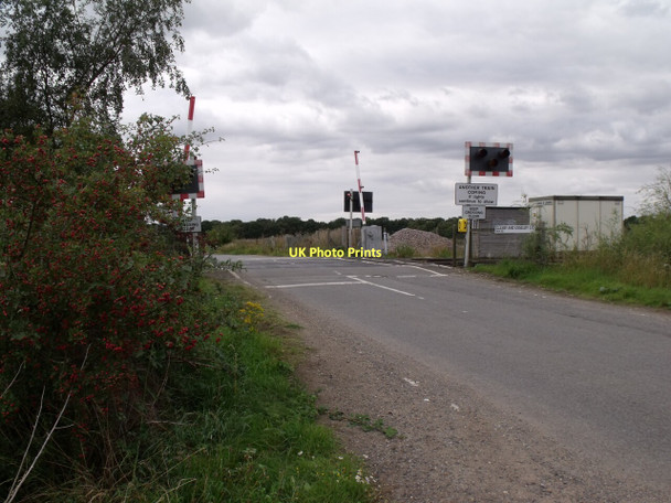 Photo 6"x4" Claxby and Usselby Level Crossing Heathfield\/TF1193 c2011