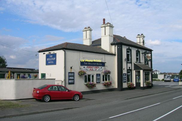 Photo 6"x4" The Hilltop Hotel Conisbrough c2011