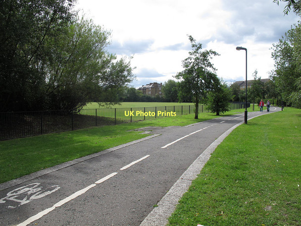 Photo 6"x4" Cycleway in King George's Park Wandsworth c2011