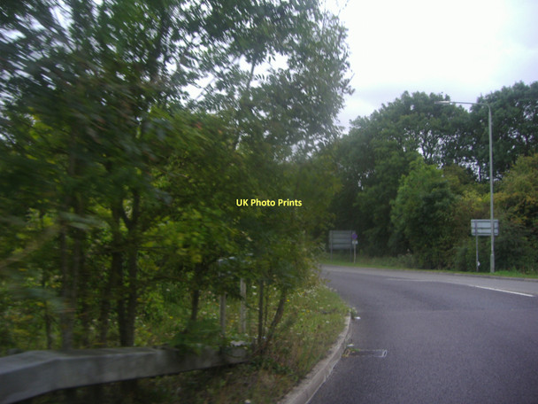 Photo 6"x4" The A224 exit from Hewitt's Roundabout Badgers Mount c2011