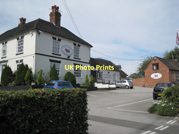 Photo 6"x4" Strawberry Bank, hotel and restaurant, Main Road Meriden\/SP2482 c2011