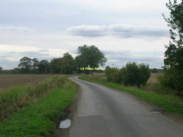 Photo 6"x4" Lowgate heading west Pollington c2011