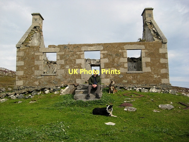 Photo 6"x4" Ruined Croft House Loch Sgioport c2011