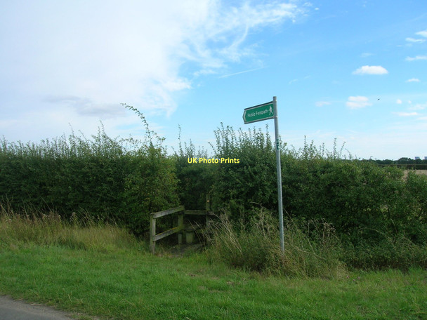Photo 6"x4" Footpath off Fenwick Common Lane Fenwick\/SE5916 c2011